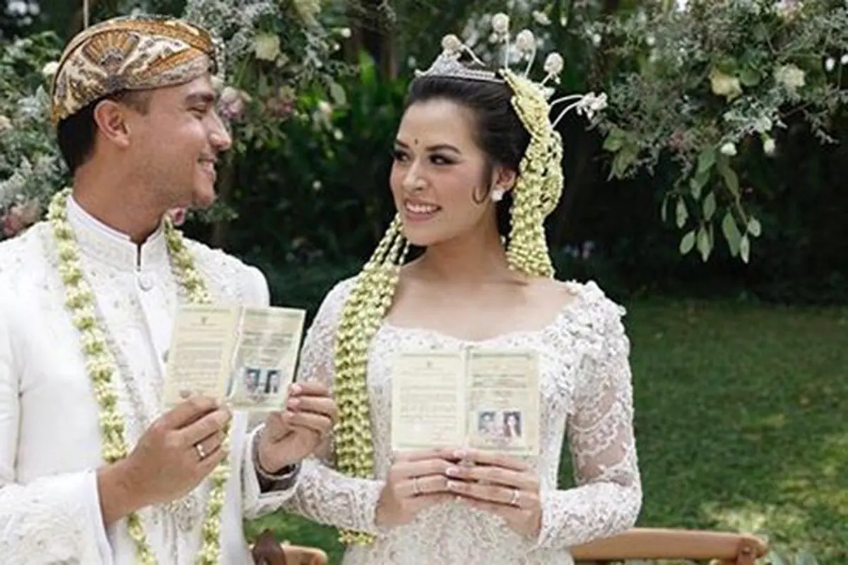 Ijab kabul Raisa dan Hamish/copyright instagram.com/@thebridestory