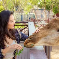 Raline Shah bersama binatang (Instagram/ralineshah)