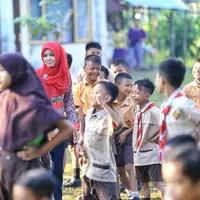 Masih bertanya-tanya seperti apa wajah asli guru cantik asal Tegal, Rizma Uldiandari yang sempat bikin heboh? 8 potret ini jawabannya. (Bintang.com/Adrian Putra)