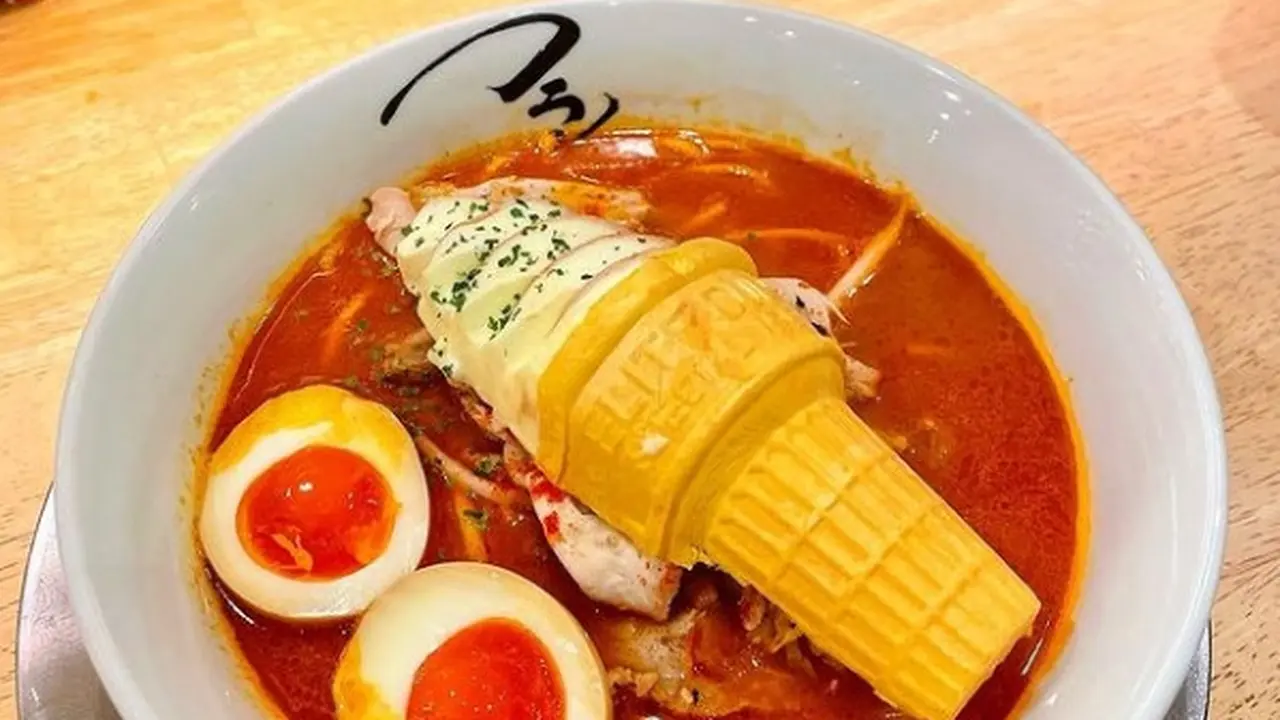 Uniknya Ramen Isi Topping Es Krim Seharga Rp100 Ribuan