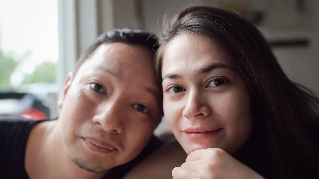 Anniversary Pernikahan ke-6, Ini 6 Potret Mesra Ringgo Agus Rahman dan Sabai Dieter