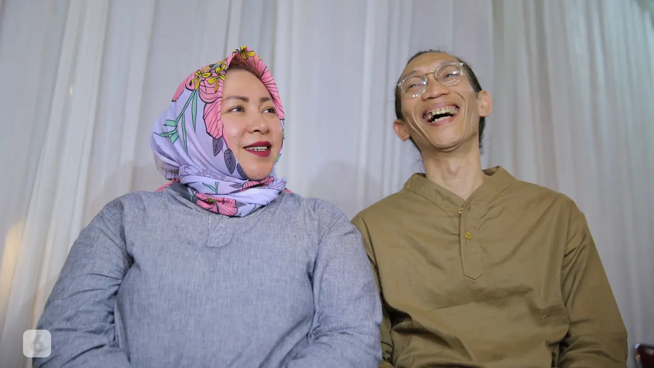 [Bintang] Selalu Harmonis, Ini Rahasia Rumah Tangga Melly Goeslaw - Anto Hoed