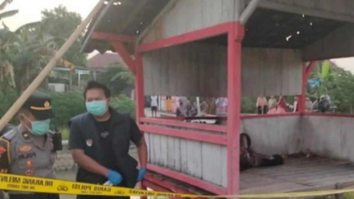 Buruh Wanita Dibakar di Pos Ronda