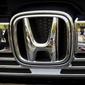 Honda berpotensi membatalkan pembangunan pabrik di Tiongkok karena melambatnya penjualan. 