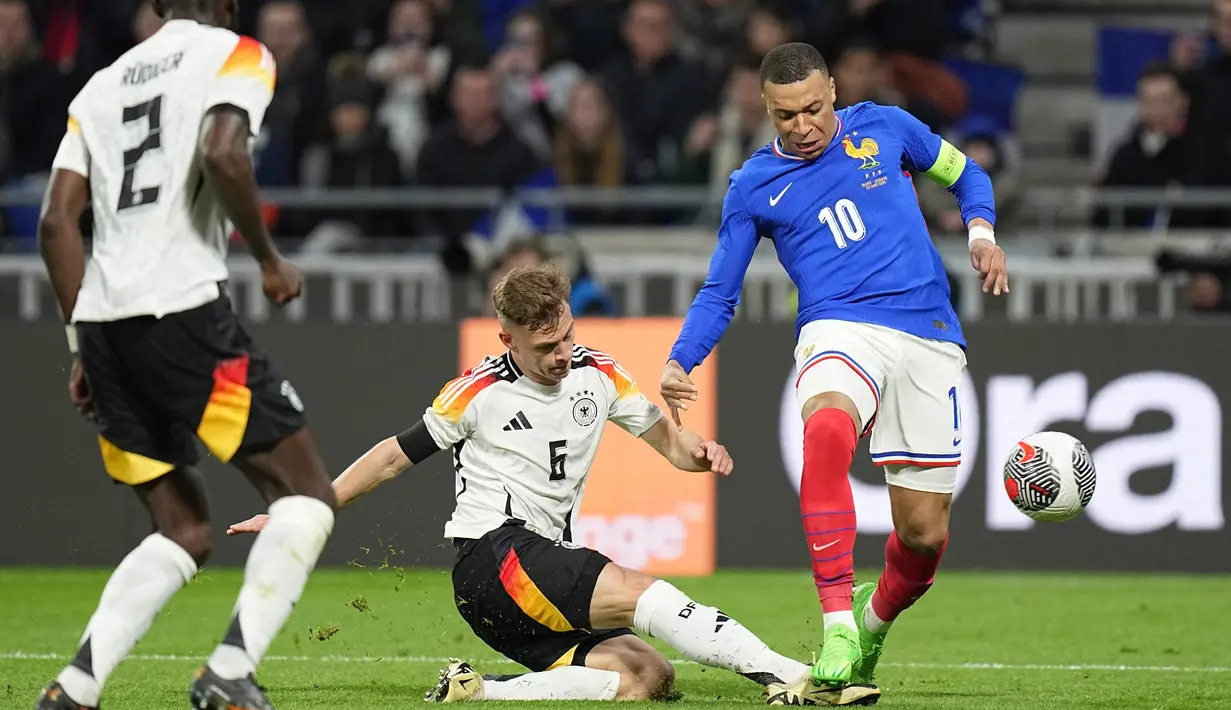 Di babak kedua, Der Panzer kembali memberi kejutan. (AP Photo/Laurent Cipriani)