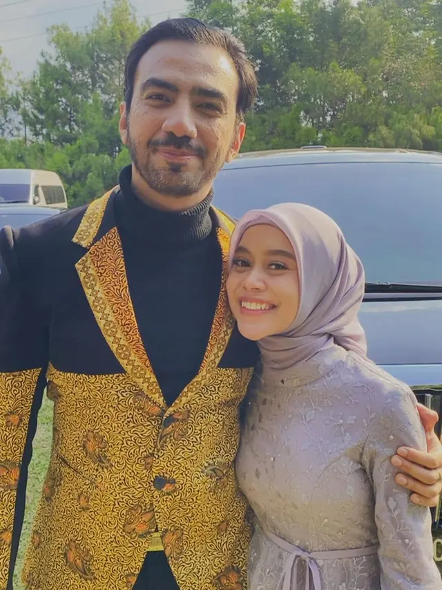 6 Potret Lesty Kejora saat Hadiri Pernikahan Rizki D’Academy, Tuai Pujian