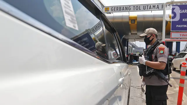 Pelaksanaan PSBB di Gerbang Tol Pasar Rebo 2
