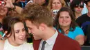 Atau setidaknya hubungan Robert Pattinson dan Kristen Stewart tak lagi tegang usai 5 tahun berpisah. (PACIFICCOASTNEWS)