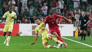 Mikel Merino menjadi bintang laga ini dengan torehan tiga golnya. Sementara itu gol Spanyol lainnya dihasilkan Pedri (brace), dan Ferran Torres. (AP Photo/Khalil Hamra)