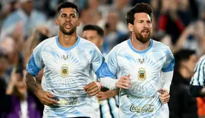 Cristian Romero Jadi Pewaris Ban Kapten Lionel Messi di Timnas Argentina