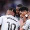 Pemain Real Madrid merayakan gol yang dicetak Jude Bellingham pada laga jornada 36 La Liga Spanyol 2025/2026 di Santiago Bernabeu, Jumat (15/5/2026) dini hari WIB. (AP Photo/Manu Fernandez)