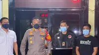 Kapolres Metro Jakarta Barat Kombes Ady Wibowo menyampaikan penangkapan seorang artis berinisial JS terkait penyalahgunaan narkoba. (Istimewa)