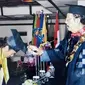 Bupati Ponorogo Sugiri Sancoko saat wisuda di Universitas Tritunggal Surabaya pada 30 Juli 2006. (Istimewa)