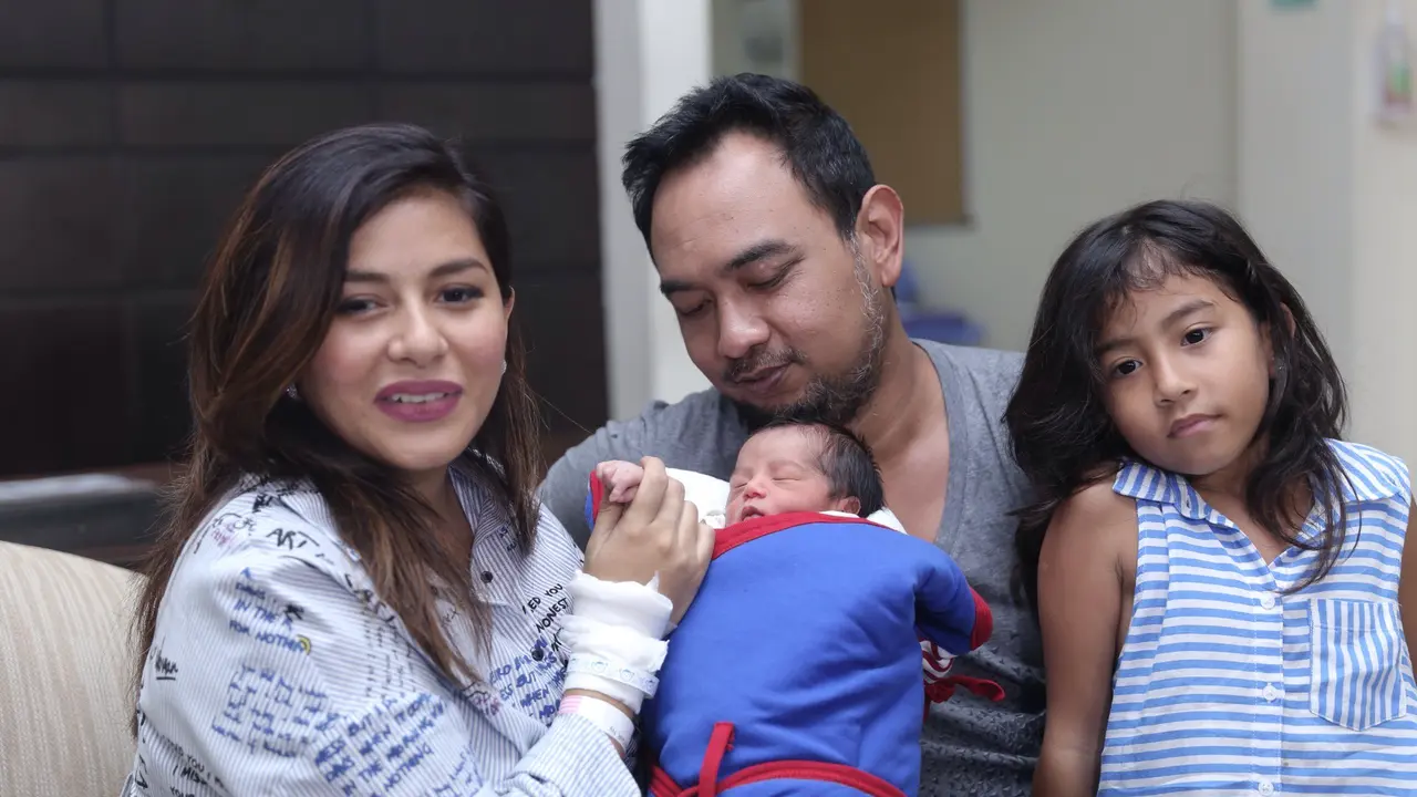 [Bintang] Meisya Siregar - Bebi Romeo