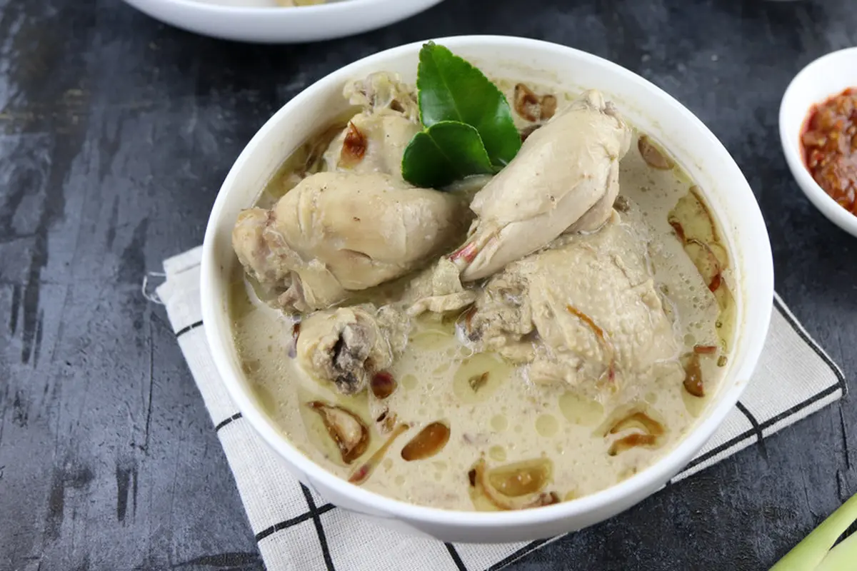 opor ayam putih