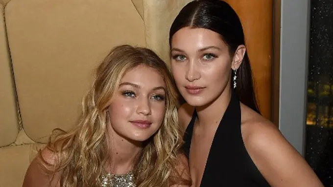 [Bintang] Bella Hadid dan Gigi Hadid