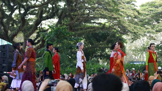 Banyuwangi Batik Festival Pamerkan Motif "Jenon" di Hutan Djawatan