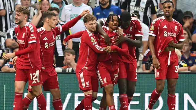 Foto: Momen Gol 4 Menit yang Buat Rio Ngumoha Cetak Sejarah di Liverpool