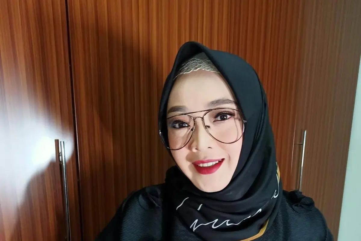 [Fimela] Rina Gunawan