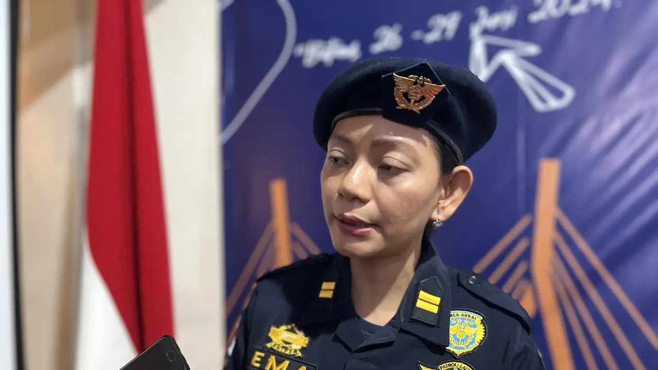 Bea Cukai Kepulauan Riau membentuk Ladies Squad Marine Customs, sebuah kelompok patroli laut yang seluruh anggotanya adalah wanita. (Pipit/Liputan6.com)