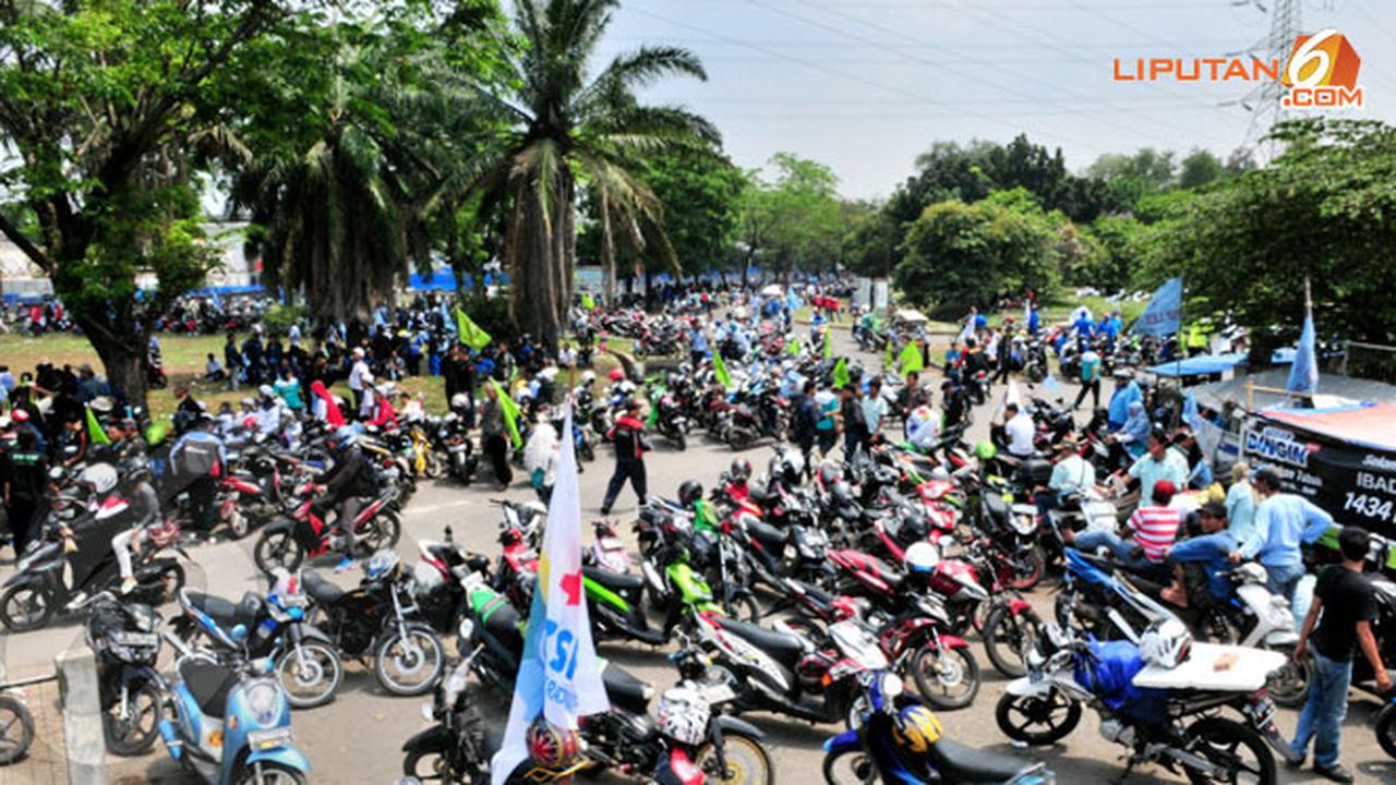 6-buruh-mogok-nasional-131028d.jpg