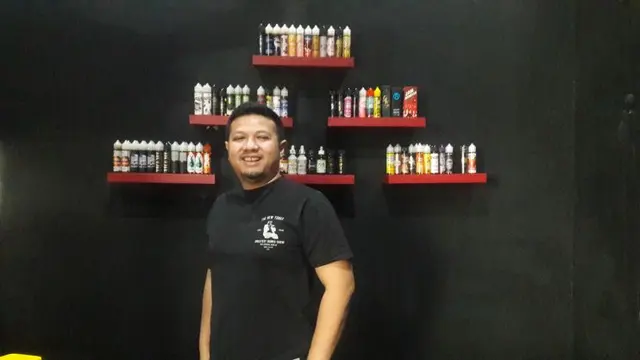 Pengusaha vape Reza Pratama (32). )(Bawono/Liputan6.com)