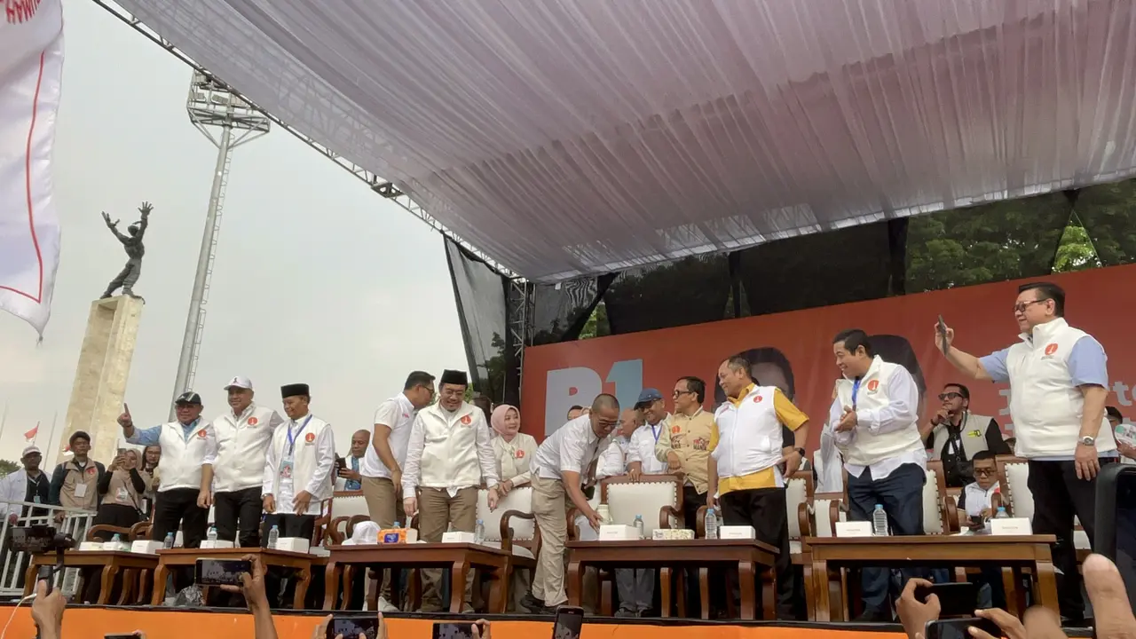 Kampanye akbar cagub-cawagub Ridwan Kamil-Suswono (RIDO) di Lapangan Banteng, Jakarta, Sabtu (23/11/2024). (Liputan6.com/Winda Nelfira)