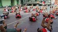 Tentara Nasional Indonesia Angkatan Darat (TNI AD) kembali memperhatikan kondisi berat badan yang dimiliki setiap anggotanya. Setiap anggota yang memiliki berat badan yang ideal dan tidak obesitas. (Liputan6.com/Arfandi Ibrahim)