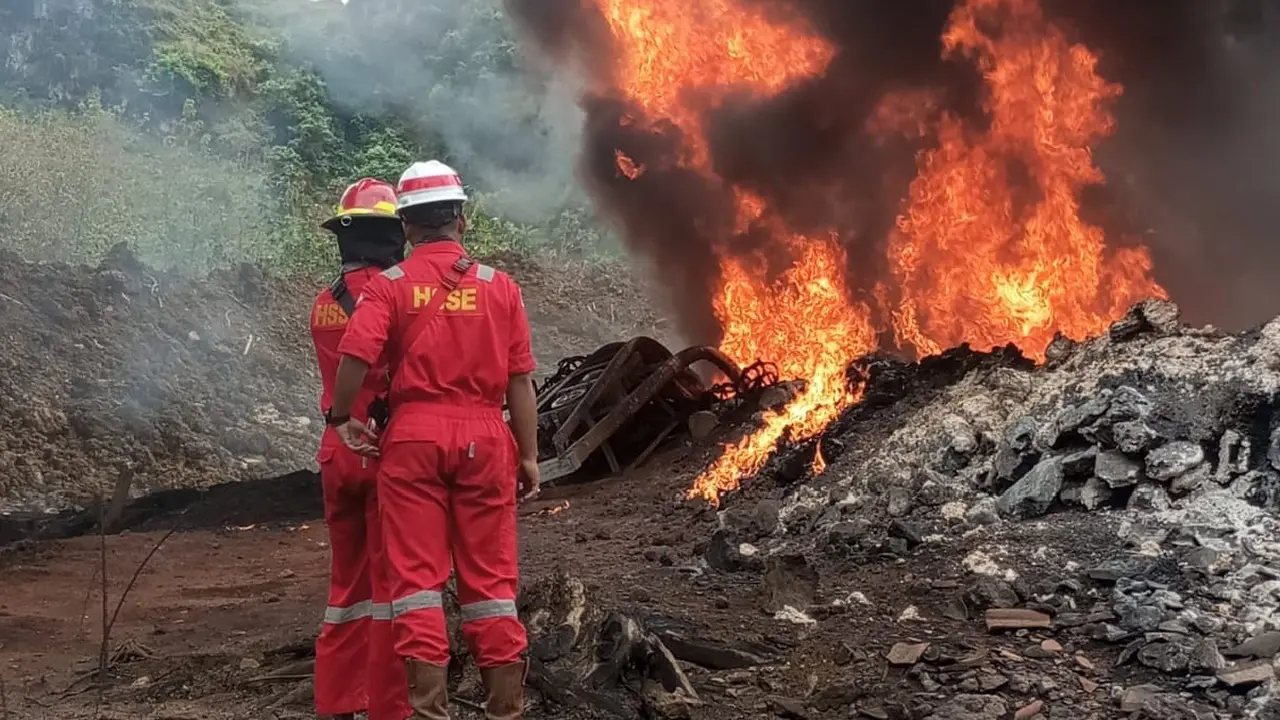 Kebakaran hebat sumur minyak ilegal di Dukuh Gendono, Desa Gandu, Kecamatan Bogorejo, Kabupaten Blora, yang memakan korban jiwa.