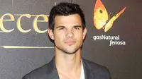Jacob Black Jadi Bintang Porno