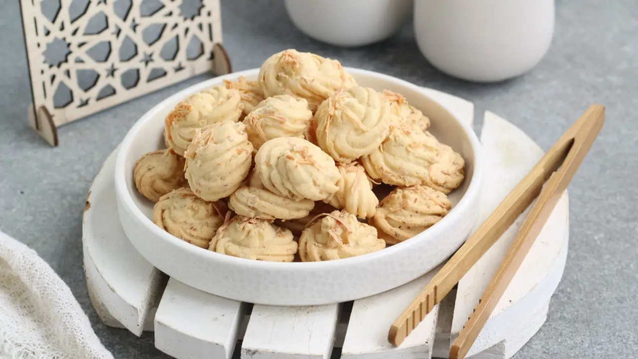kue kering semprit sagu keju
