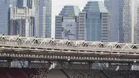 Suasana deretan kursi penonton dengan latar belakang gedung di Stadion Utama Gelora Bung Karno, Jakarta, Jumat (9/8/2018). Lokasi ini akan dijadikan venue dari invitation tournament cabang atletik. (Bola.com/Vitalis Yogi Trisna)