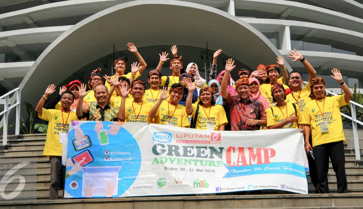 Peserta Campus Citizen Journalist Green Adventure Camp bersama WIKA saat tiba di lokasi Wikasatrian, Bogor, Senin (30/5/2016). Liputan6.com gelar Green Camp bersama PT WIKA untuk Citizen Journalist.(Liputan6.com/ Yoppy Renato