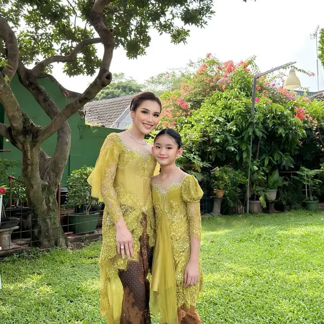 6 Potret Bilqis Anak Ayu Ting Ting Pakai Kebaya dari Kecil hingga Kini Remaja