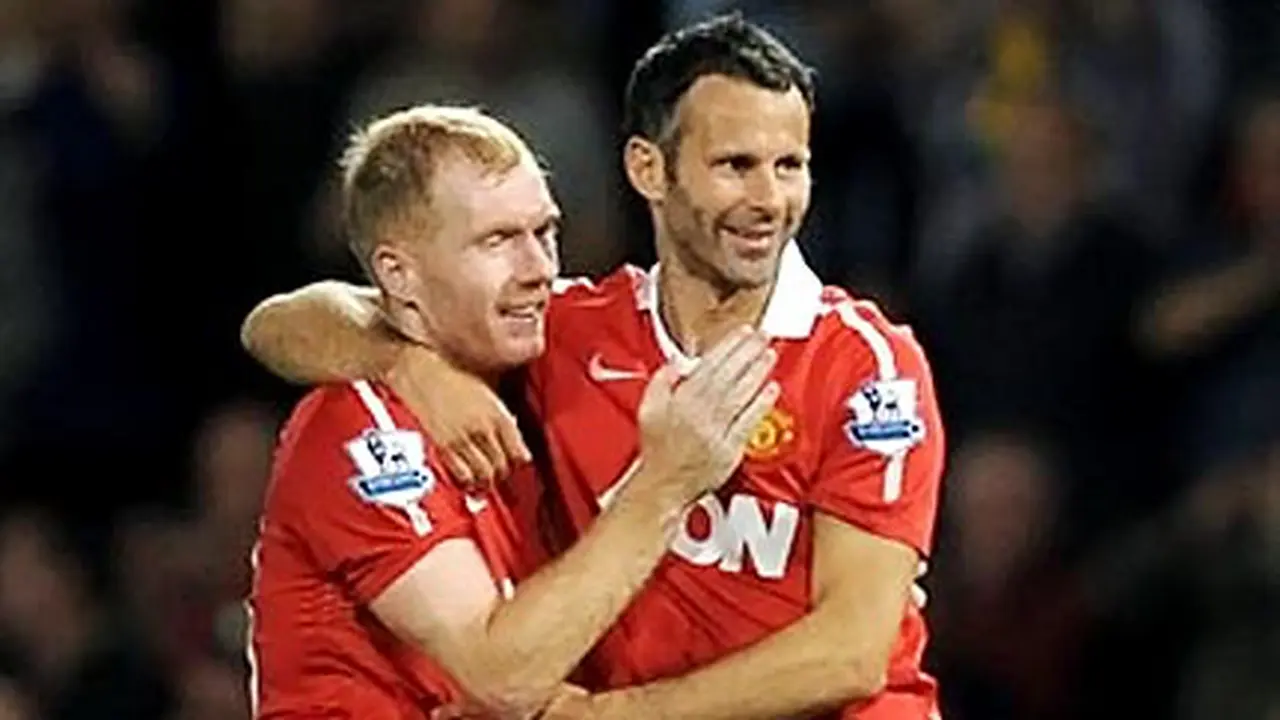 img_scholes_giggs.jpg