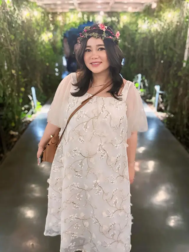 7 Momen Denny Sumargo Beri Kejutan Baby Shower ke Olivia Allan, Penuh Bahagia