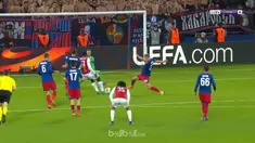 Danny Welbeck kembali bersinar sementara Mohamed Elneny berperan penting dengan dua assist saat Arsenal bangkit dari ketinggalan d...