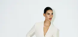 Tak harus selalu memakai pakaian ketat, beberapa detail sederhana bisa membuat siluet tampak lebih proporsional. (Foto/Dok: Zara)