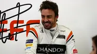Pebalap McLaren Honda, Fernando Alonso, akan menjalani musim ke-16 di F1 pada 2017. (Motorsport)