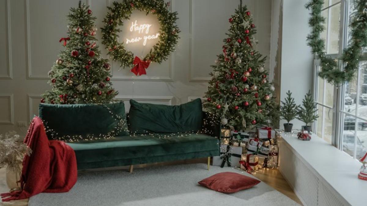7 Inspirasi Dekorasi Natal di Ruang Tamu, Nuansa Perayaan yang Meriah dan Cantik