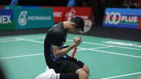 Jonatan Christie merebut tiket semifinal Malaysia Open 2022. Tiket itu didapat setelah tunggal putra Indonesia ini mengalahkan Prannoy H.S dari India 21-18 dan 21-16 dalam waktu 44 menit di Axiata Arena, Kuala Lumpur, Jumat (1/7). (foto: PBSI)
