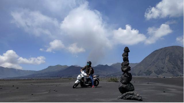 Wisatawan Gunung Bromo Menurun Hingga 50 Persen Saat Bulan Ramadan