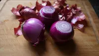 Cara Menyimpan Bawang Merah Kupas di Kulkas agar Tidak Berlendir