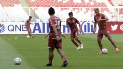 Pemain Persija Jakarta, Bruno Matos, menggiring bola saat latihan jelang laga Piala AFC di SUGBK, Jakarta, Senin (22/4). Persija akan berhadapan dengan Ceres-Negros. (Bola.com/M Iqbal Ichsan)