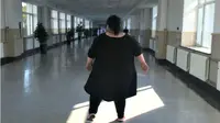Seorang wanita seberat 240 kilogram yang berasal dari Changchun mendapatkan gelar ‘wanita paling berat di Tiongkok’ baru-baru ini menjalani bedah bypass lambung. (Sumber Shanghaiist.com)