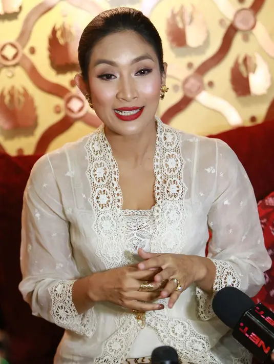 Menurutnya, proses penggarapan sinetron sekarang ini butuh stamina yang bagus. Ia melihat perbedaan dulu proses penggarapan satu episode bisa memakan waktu hingga satu minggu, sekarang hanya butuh setengah hari. (Deki Prayoga/Bintang.com)