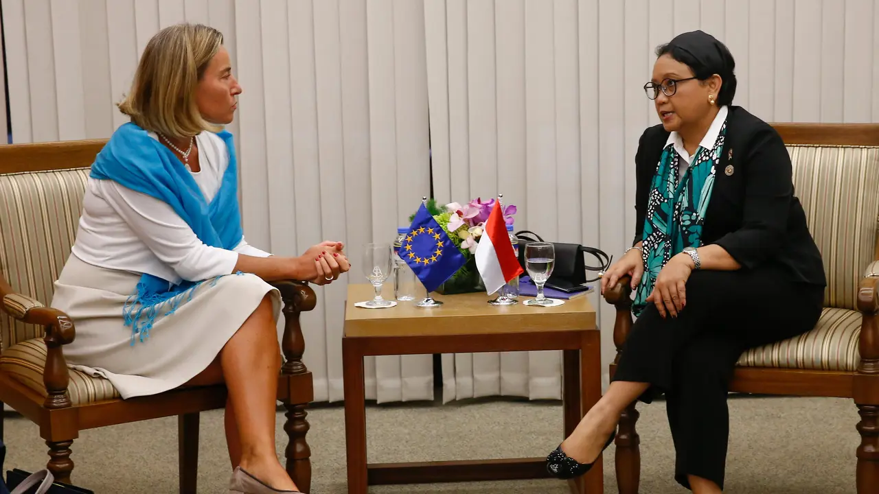 Akrabnya Menlu Retno Bersama Julie Bishop saat Hadiri Pertemuan Menlu se-Asean