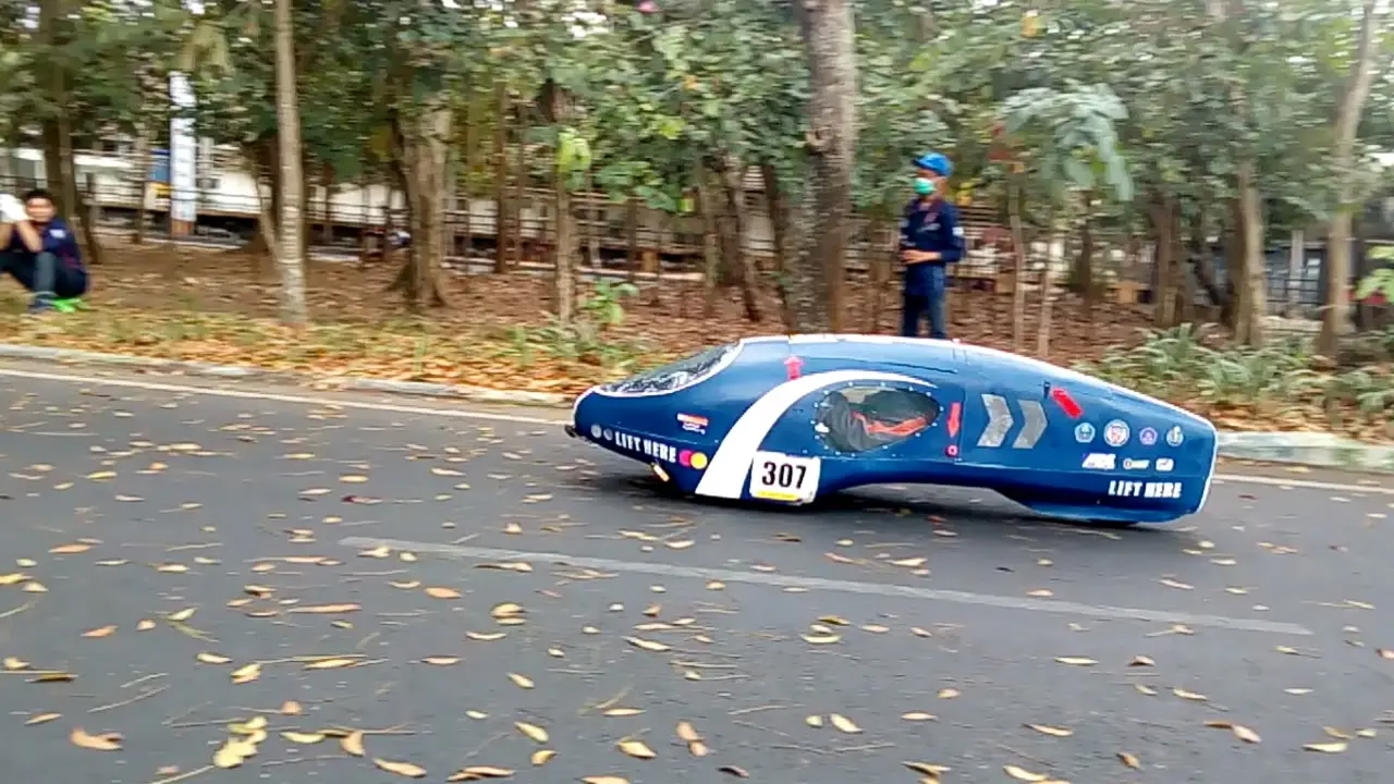Mobil Hemat Energi Melaju Nyaris Tanpa Deru di Jalanan Kota Malang