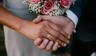 10 Rekomendasi Cincin Nikah yang Elegan dan Timeless, Simbol Cinta yang Abadi
