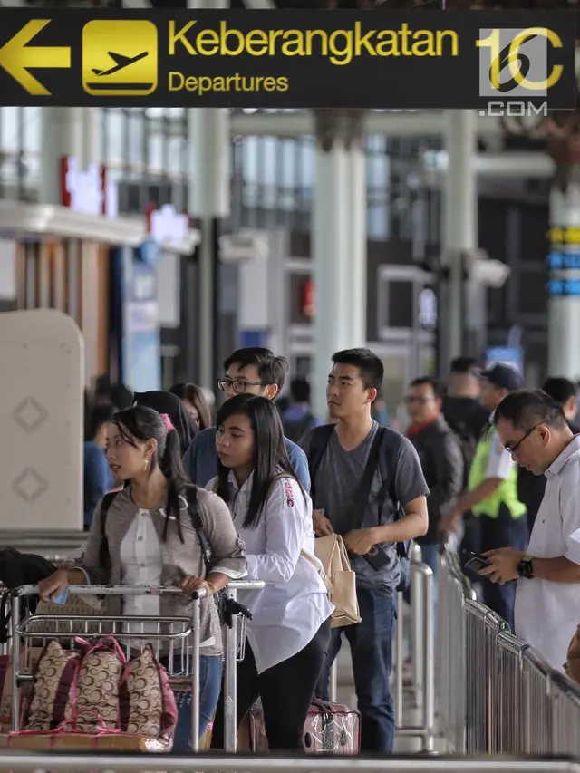 Pekan Terakhir Jelang Lebaran, Bandara Soetta Mulai Dipadati Pemudik